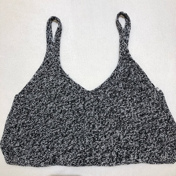 Talula by Aritzia Varrick knit crop top, size M - Picture 7 of 9
